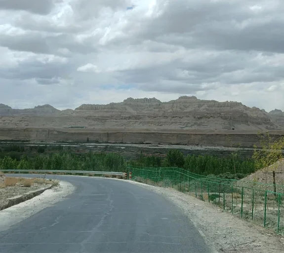 Tibet Mountain Biking Tour.